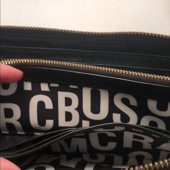 Marc Jacobs Authentic Wallet - Picture 5 of 5